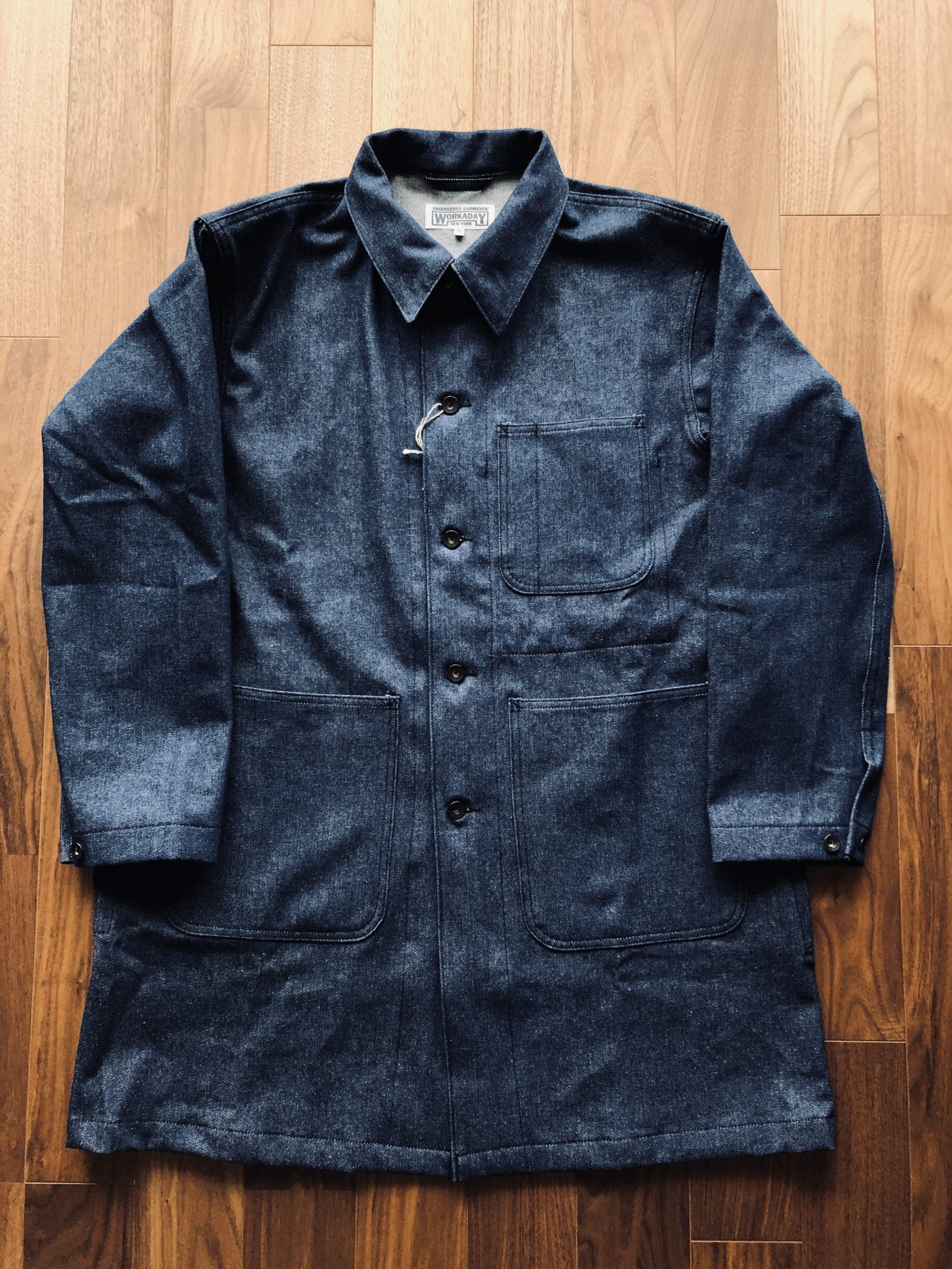 Mサイズ！ENGINEEREDGARMENTS WORKADAY デニムコートバックにもポケットがついており